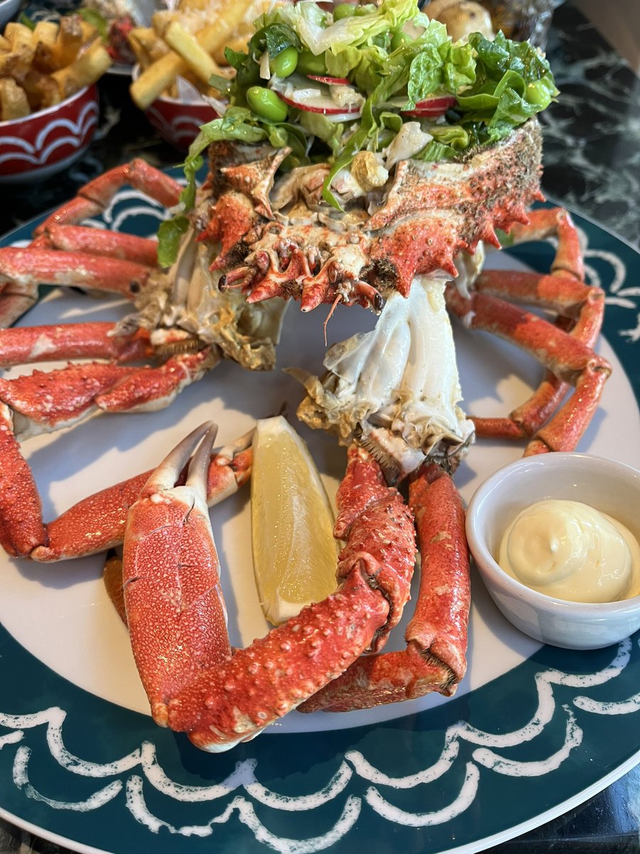 lizzie_keogh's tweet image. Reason #467 to visit #BeautifulJersey is the amazing seafood. Oysters eaten overlooking the bay that they came from.