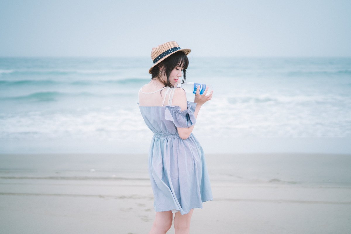 夏の思い出…

今日暑過ぎでしょ（笑

#ポートレート #portrait #ポートレートが好きな人と繋がりたい #栃木 #被写体募集 #sony #SonyAlpha #ストロビスト #自然光 #写真が好きな人と繋がりたい #単焦点 #海 #α7R3 #これソニーで撮りました #SEL50F14Z #ポカリ #ポカリスエット