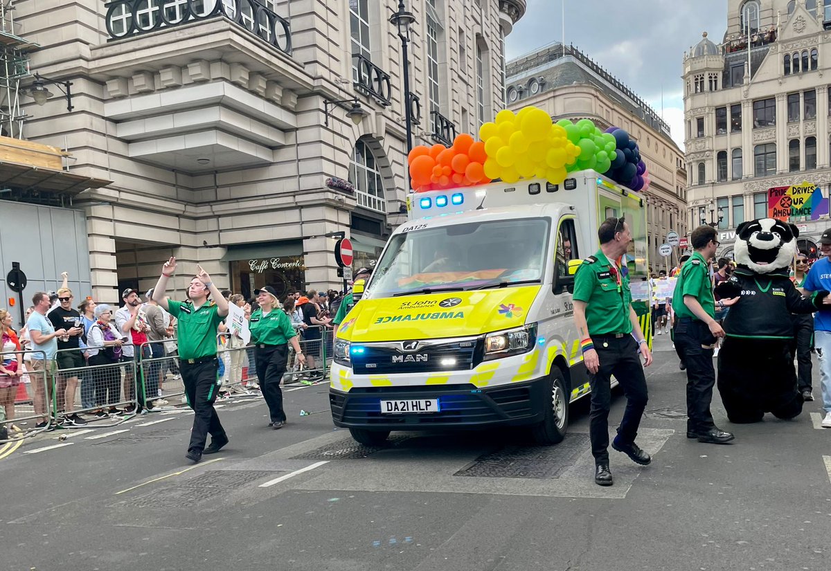SJALondonBridge's tweet photo. Yesterday, members of our London Bridge unit were on duty across the @PrideInLondon event including at two treatment centres, in the control room, and in the parade itself, alongside #StJohnPeople from across the UK.

Here are some photos that they took in the parade. #SJAPride https://t.co/6as8umantN