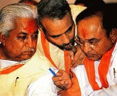 indianhistorypics on X: "1995 :: BJP Leader Shankar Singh Vaghela With Narendra  Modi and CM Keshubhai Patel . Vaghela Rebelled Against BJP CM Keshubhai and  Flew to Khajurajo (M.P) With Rebel MLAs