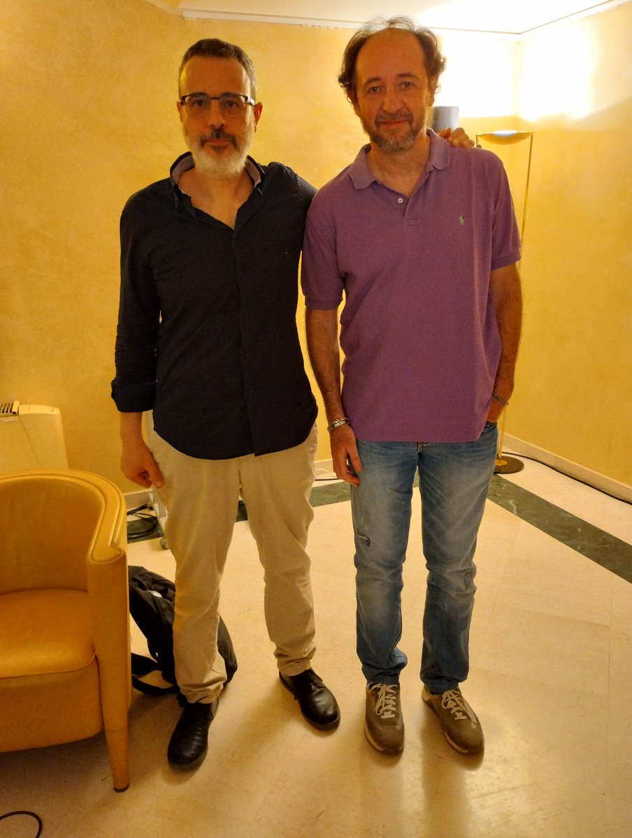 ChiericiC's tweet photo. @patrickfogli ieri a Castelnovo Monti ha presentato "Continente Bianco" di Andrea Tarabbia. Due penne sopraffine. https://t.co/5wPCznrJ9H