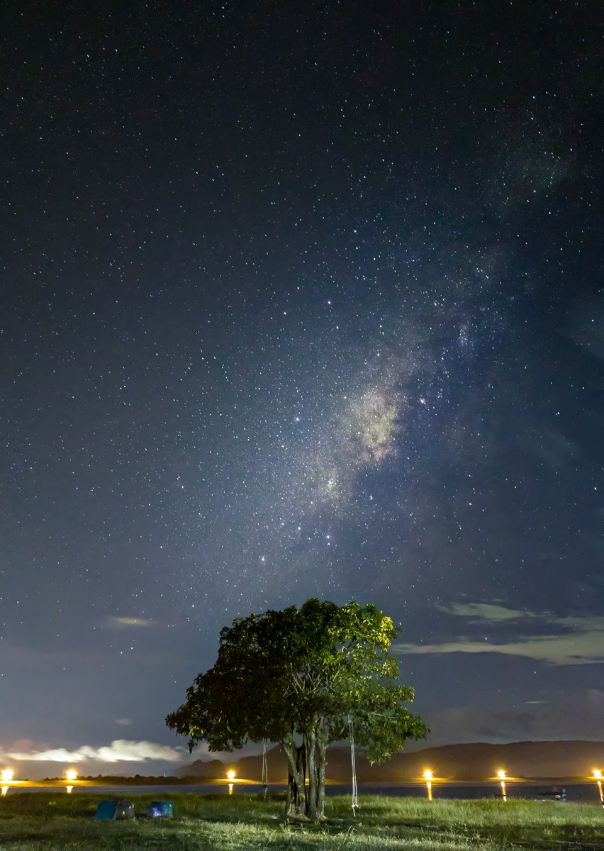 maxzchua's tweet photo. Milkyway above Timah Tasoh Lake, Perlis.
.
I'm done with this year Milkyway, penat asik bangun 2-3 pagi. 😮‍💨 https://t.co/8ysvcbVPvc