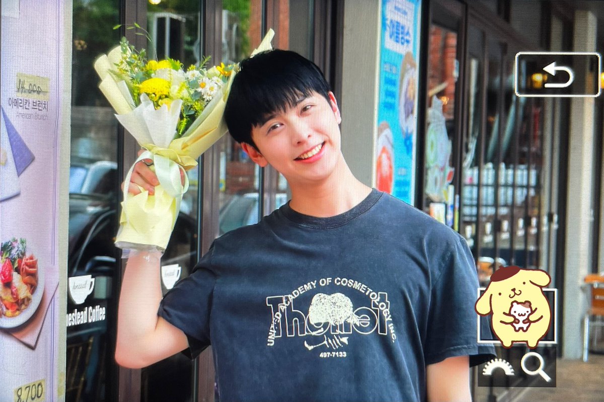 19950210com's tweet photo. 태웅쓰 막공까지 수고 많았어~ 🎉
짱 잘했어요👍🏻💐
#태웅 #유태웅 #TaeWoong #テウン #泰雄 https://t.co/UwiRoHjyVi