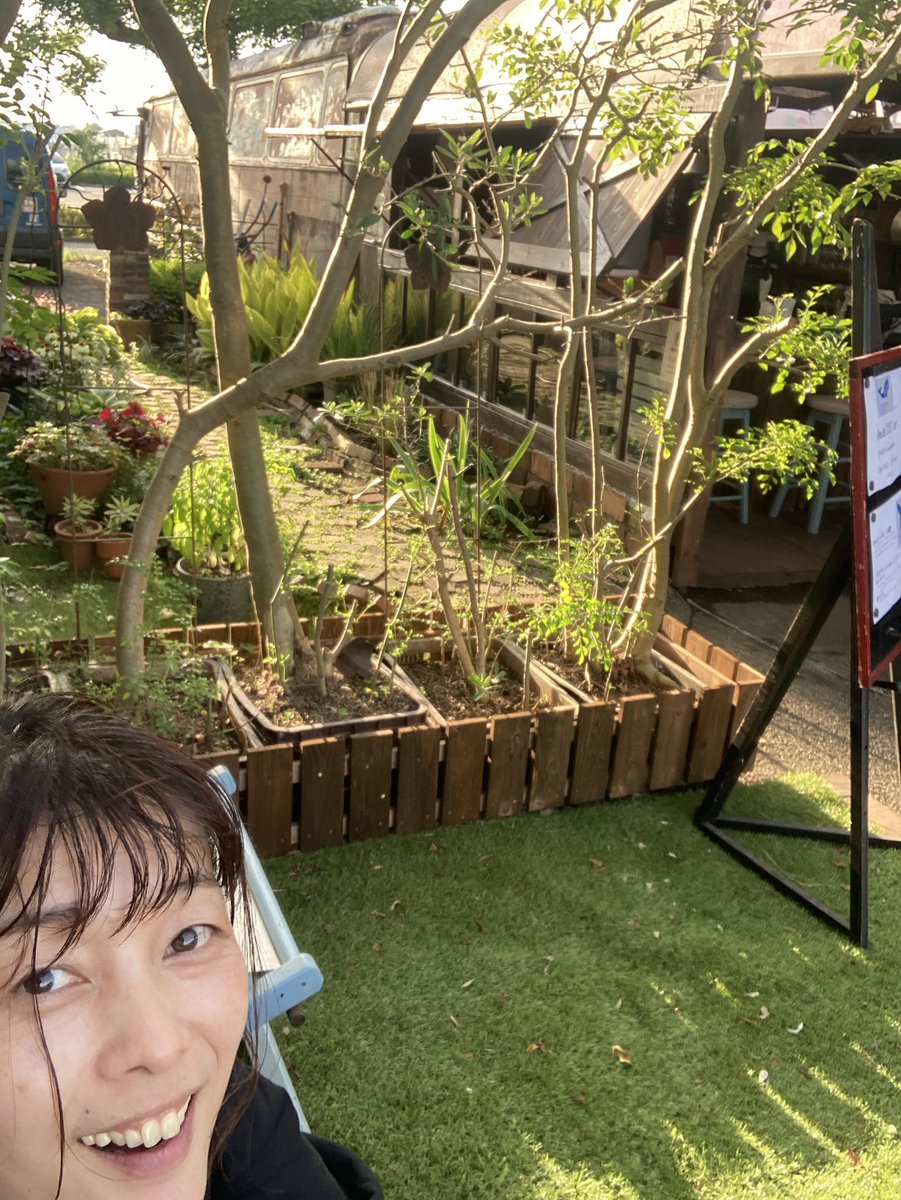 maihyakumoto's tweet photo. 控えめに言って最高だ。
夕暮れ時の西尾の極楽
#西尾市
#ORNETTE
#インテルサット 
#ソロライブです https://t.co/e8XEDY7o0P