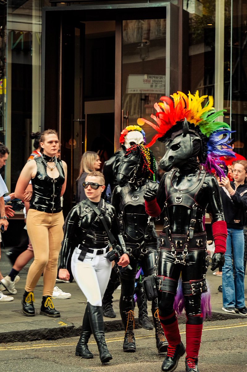 arigurdon's tweet photo. #LondonPride2023 https://t.co/QJR8M4IRa5