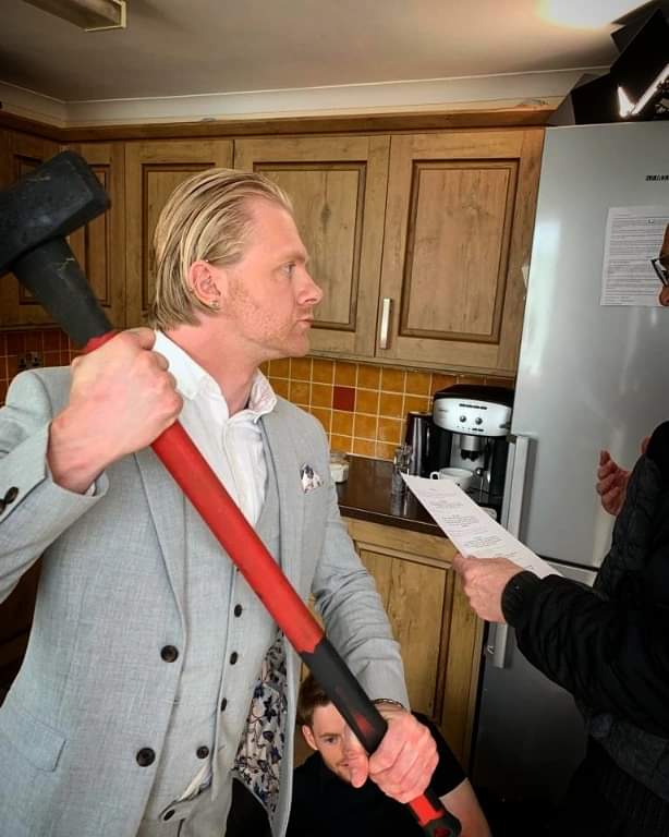 Here's Skippy
#filmshoot #actor #acting #badtasteshow #sketchshow #comedyshow #axe #heresjohnny #filmset #filmlifestyle #filmcrew #suit #bts #behindthescenes #directing