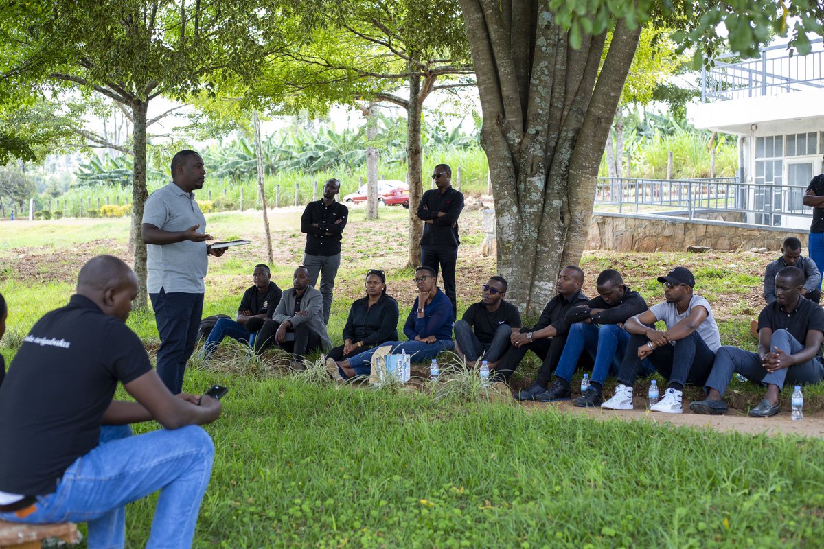 Inkindi_Family's tweet photo. During the event, @ClaverIrakoze, author of "That Child Is Me" and "Transmitting Memories in Rwanda: From a Survivor Parent to the Next Generation", told us more about transmitting memories to the future generations. #InkindiTuribuka #Kwibuka29 2/3 https://t.co/lhFcKR3LBs