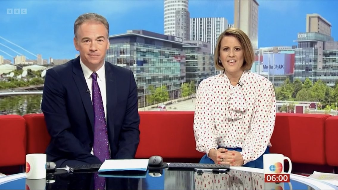 RogerJ_01's tweet photo. First time I’ve presented in a brand new studio for years. Nice to make a debut this morning in the superb new home of @BBCBreakfast at @MediaCityUK with @SarahCam3 and @janedougallbbc. Coming in 2024 … a new home for @BBCNWT too! https://t.co/u7JzoN8epK