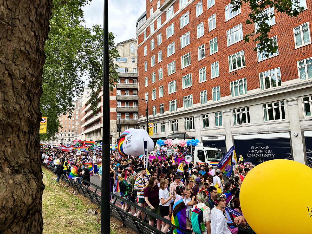 trbell_'s tweet photo. Wherever we go, we never march alone. Great to join in with a massive celebration of love and diversity with @scouts at @PrideInLondon yesterday ❤️🏳️‍🌈🏳️‍⚧️ https://t.co/pbDcpopUqi