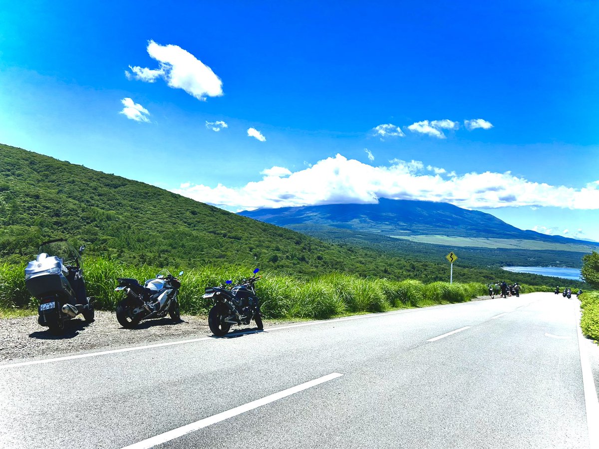 naoG_mc22's tweet photo. 暑かったけど天気良くて気持ちいい日でした!
#CBR954RR
#SC50
#Honda https://t.co/lPsYN2sp0m