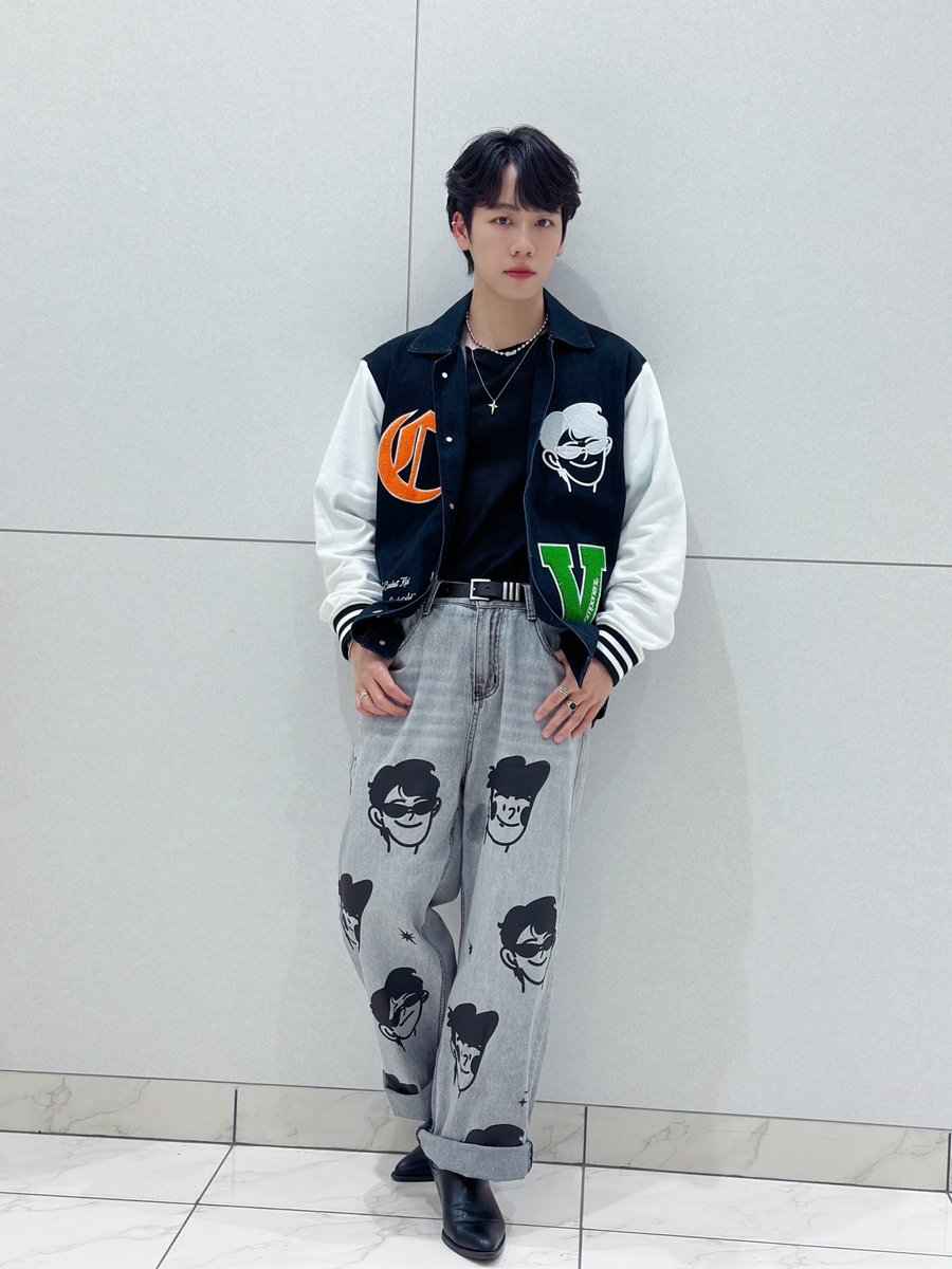 componentbrand's tweet photo. Component the Coolest Kids Jacket and Jeans,spotted by @warwanarat
Shop
📍Siam discovery 1st Floor
📍Frank Garcon, Siam center 1 st Floor
📲Line Chat&Shop :@component.official
#componentofficial
#siamdiscovery
#YinWar1stFMINCAMBODIA
#yinwar #yinyin_anw #warwanarat #หยิ่นวอร์ https://t.co/AEJWH0enZr