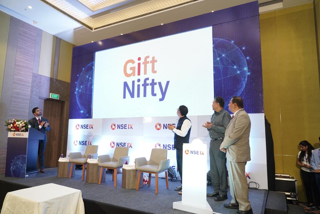 IndexofGujarat's tweet photo. Tomorrow is the Game-Changing day for GIFT City.

July 3rd :
🔹SGX Nifty will become GIFT Nifty
🔹$7.5 billion worth of trade will shift to GIFT City
🔹all pending orders will be transferred too
🔹After GIFT Nifty 50 and GIFT Nifty Bank, other indices will be introduced over time https://t.co/tlJsJXqzDS
