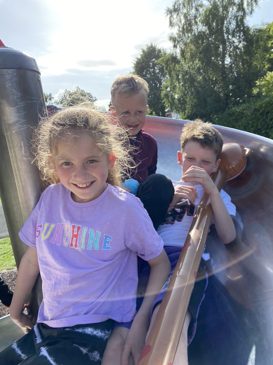 Mrs R Kerr tweet media