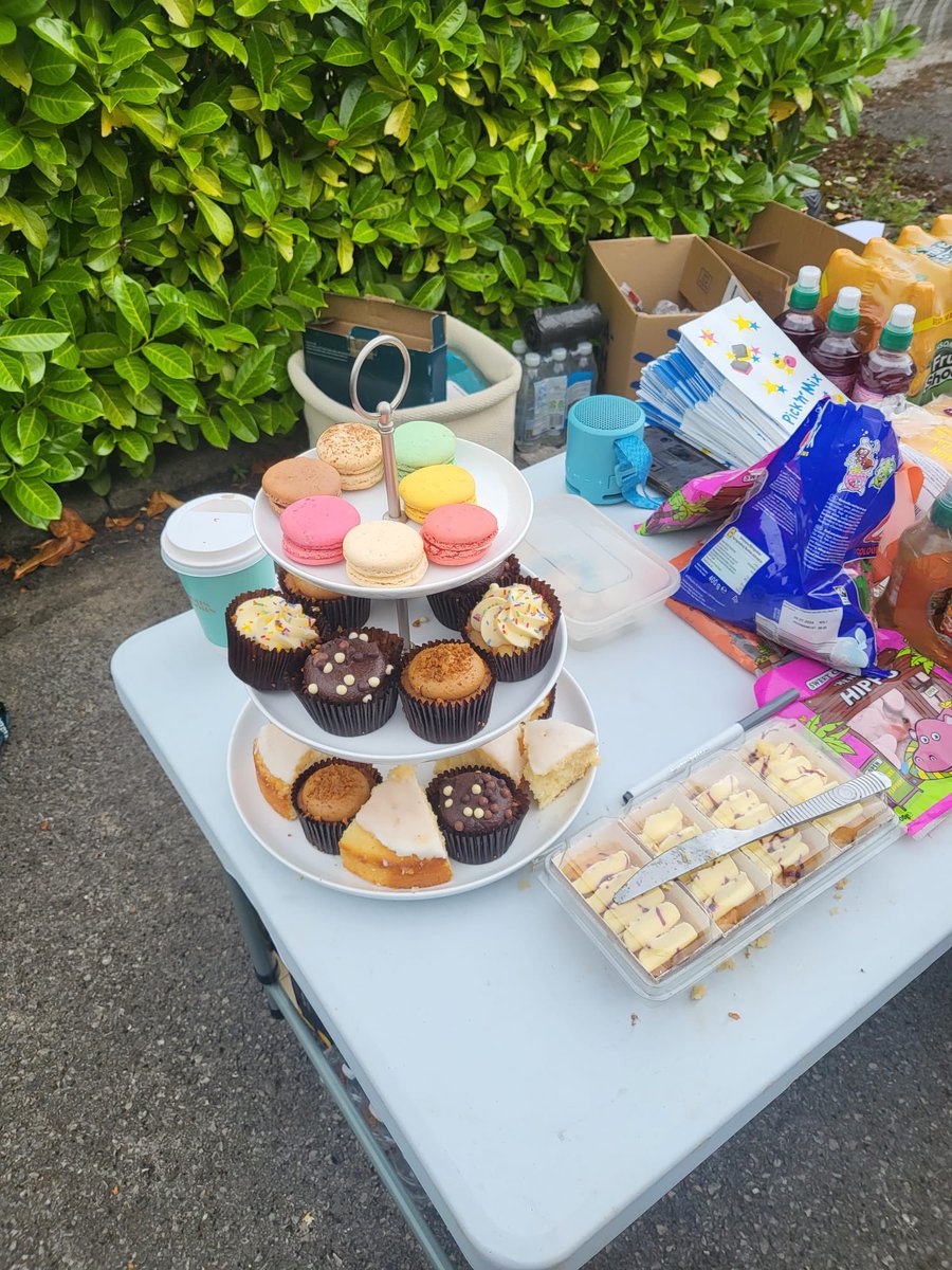 BrookburnPTA's tweet photo. Come on down to the PTA Table Top sale! We are here all morning, until 12.30pm, with plenty of bargains to be had! And if we can’t tempt you with our range of adults &amp; childrens’ clothing, books, toys, household items and plants, perhaps a homemade bake is more up your street? https://t.co/YjPSXzaXbM