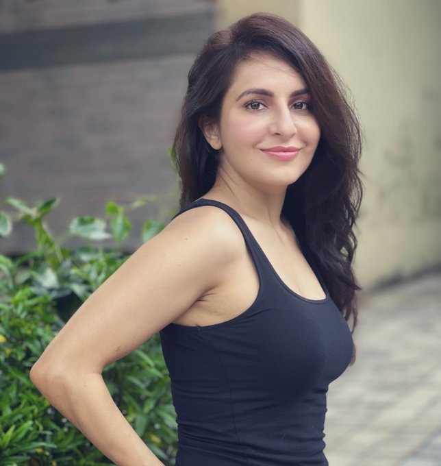 F0BWVAJWYAEvP1e?format=jpg&name=small