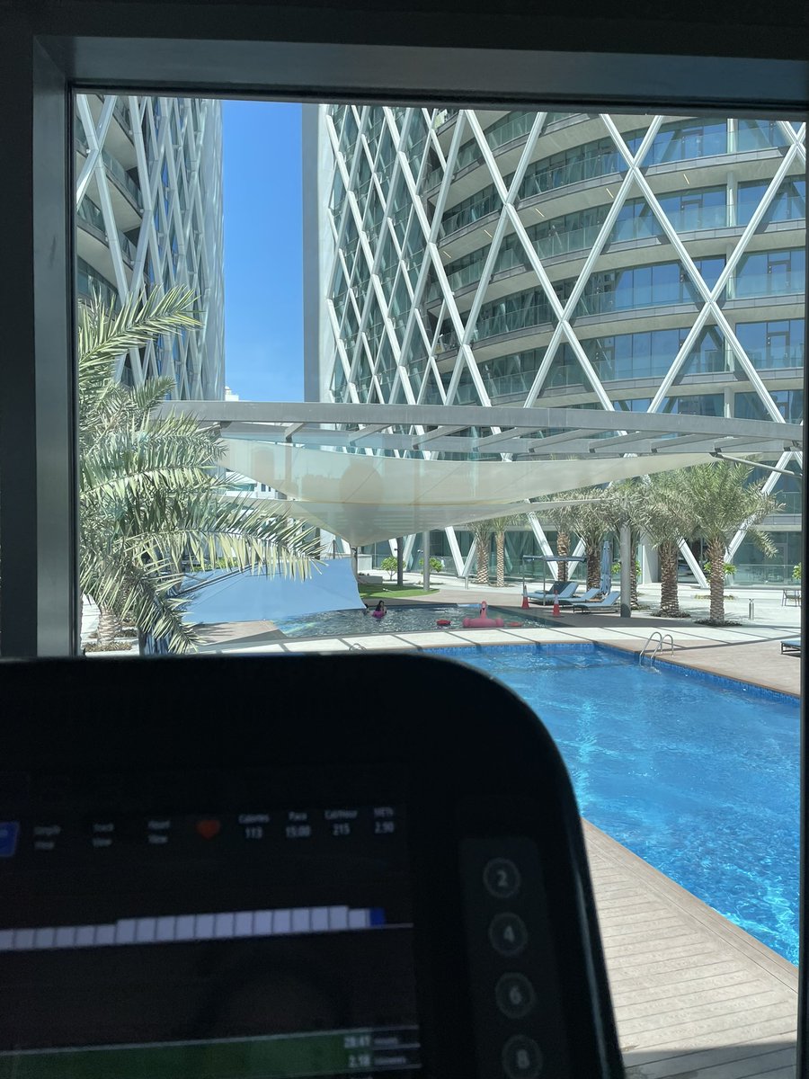 2주 뒤에 한국 가는데 뭐랄까 이 나라의 더위에 익숙해져서 한국의 더위 쯤이야~ 마인드가 되었음