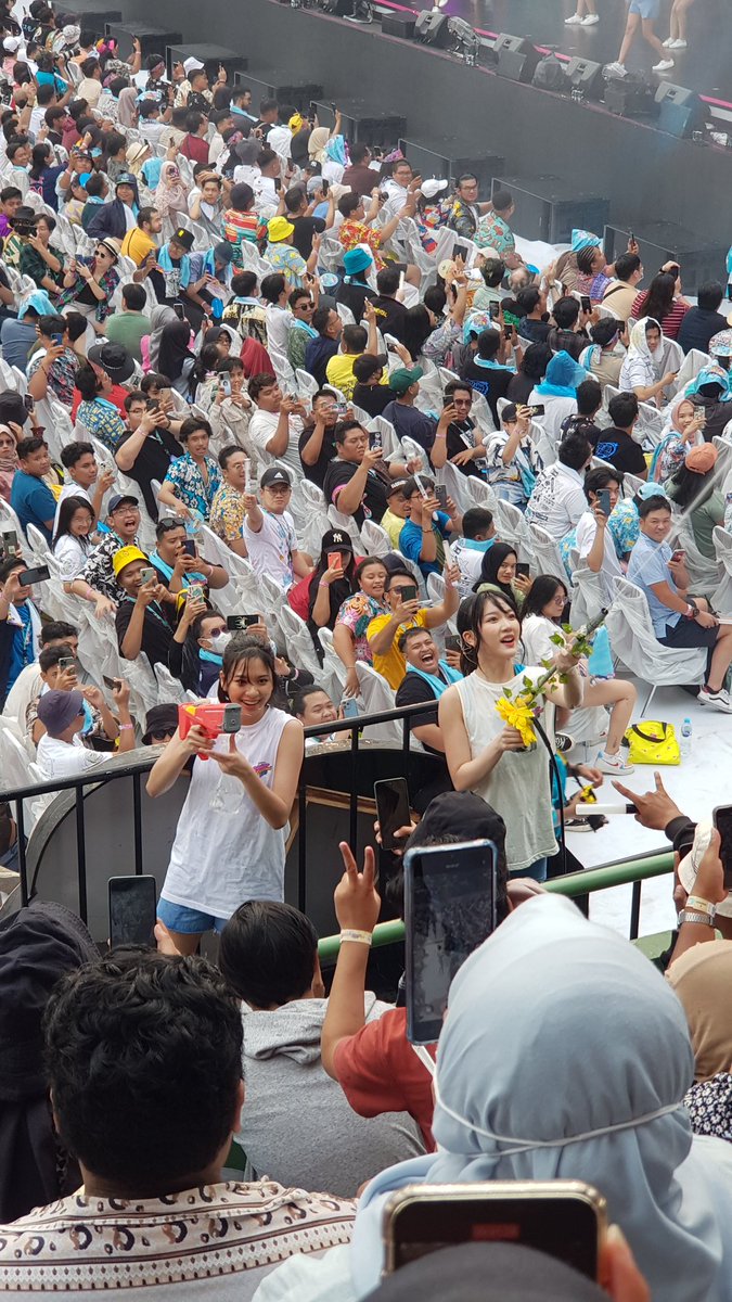 dyh_ayr's tweet photo. GABISA GABISA INI TERLALU LUCUUU😣❤
#JKT48SummerFestival https://t.co/C49Djik7ja