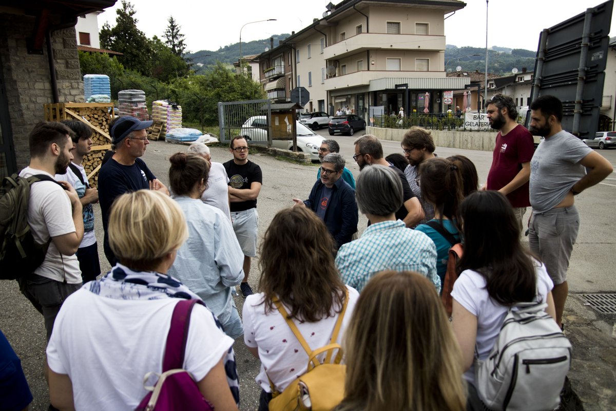 Istoreco's tweet photo. Altri scatti dell'uscita nell'Appennino modenese dello staff Istoreco, con tappa reggiana iniziale a Cerredolo di Toano, alla vecchia caserma ora impiegata come consorzio, per poi al parco di Santa Giulia, a Monchio, e al museo della Repubblica partigiana di Montefiorino. https://t.co/z7Cj4VZdyb