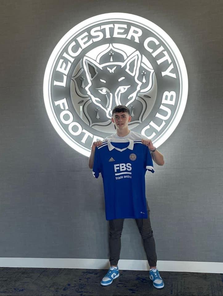 NextGenPDP's tweet photo. 📣 Exciting News! 🎉👏 Former academy star, Ryan Donnelly has just signed his professional contract with Leicester City Football Club! 🦊⚽️

🌟 Ryan was a valued member of our academy for many years and we couldn't be prouder to see his hard work and talent pay off. https://t.co/0angswjNO6