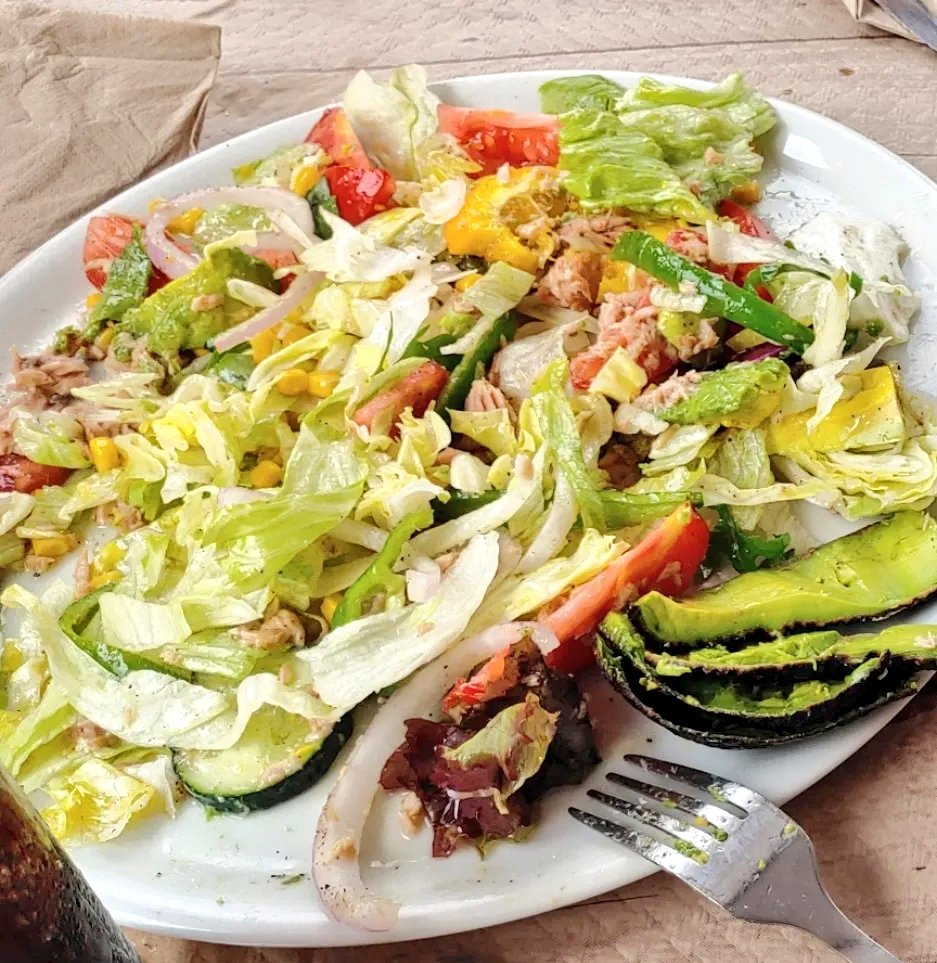 ivancp25's tweet photo. Muy recomendable #LaBodeguilla en #Frigiliana. Hemos comido fenomenal por 12 Euros por persona con bebida doble. Y un trato exquisito por parte de su personal. #Sabadeando #Málaga #Andalucia 👌😍🍽️🍺 https://t.co/VxEoKpZbTp