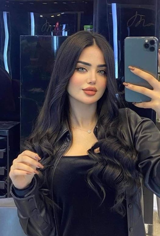 beesho3891's tweet photo. بعد ما تمت مراسم الزواج
دخلت انا وعريسي لغرفة النوم بتاعتنا
عشان نبدء دخلتنا
واول حاجة عملتها
بعدما دخلت الاوضة
هي.. اني قعدت علي طرف السرير
كنت قاعدة...
تكملة القصة في اول تعليق 🔽
#ايلون_ماسك https://t.co/Pkx7EzgqQk