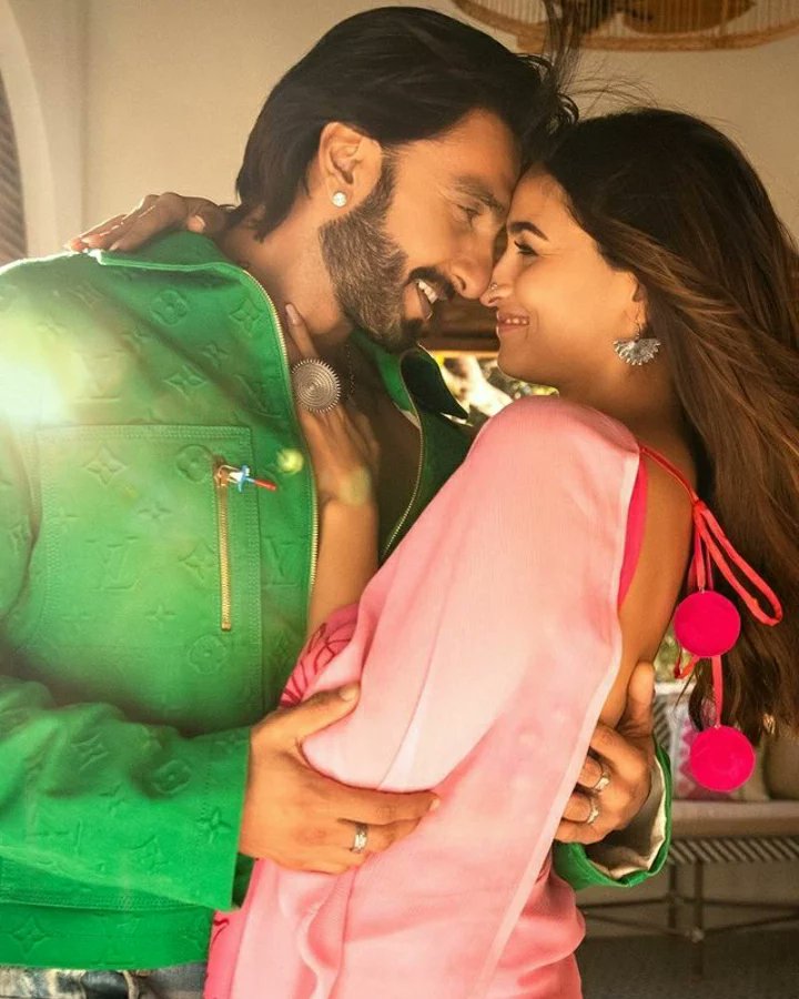 Neha_Aliaabhatt's tweet photo. Rani or Rocky https://t.co/rc4j3Ox7vt