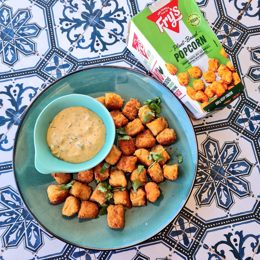SpiceGoddess143's tweet photo. Have you seen and tried the new plant based popcorn from @FrysFamily ? So delish and I made a version of the viral big mac sauce to go with it ! #Ad #HowDoYouPop
Find out more here https://t.co/NY9b3bRRFc https://t.co/FKP7MkMPHU