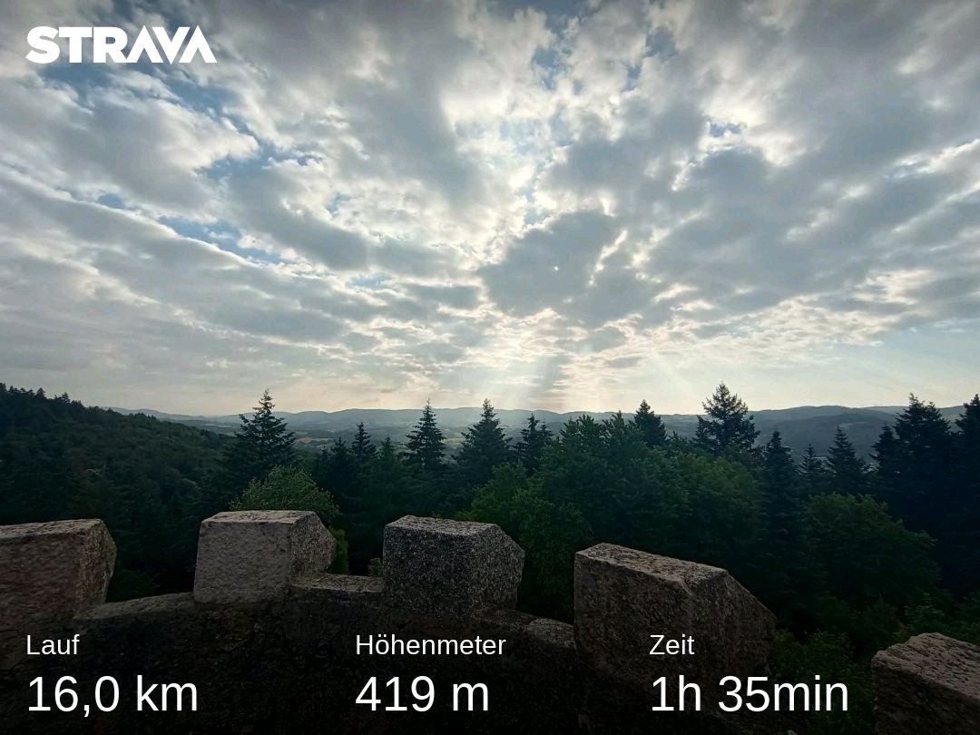 Trails an der Bergstraße/Odenwald. Events sind natürlich cool, aber eigentlich ist dir Verbundenheit mit der Natur, die mich sportlich motiviert. Sieh dir meine Aktivität auf Strava an: strava.app.link/3PBCYjoq6Ab