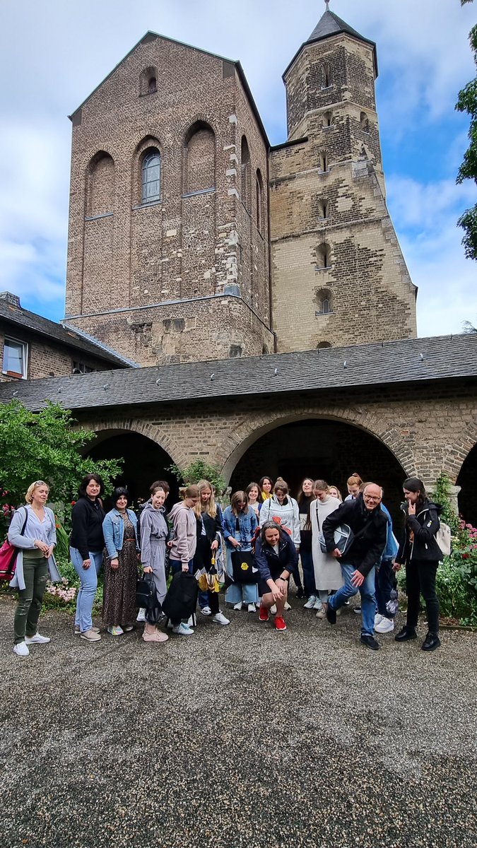 Mitglieder der @vormoderne waren im Rahmen einer Summerschool der @unibielefeld und der #National_University_Zaporizhzhia mit Dozierenden und Studierenden beider Universitäten auf einer Exkursion in #Köln!