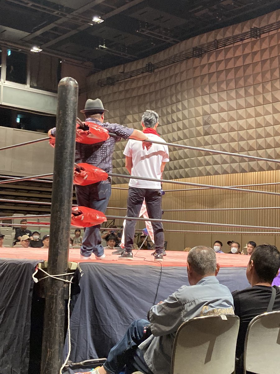 3Mondeman's tweet photo. 「バカヤロ〜‼️」　＃北沢タウンホール https://t.co/24bzDzdzbK