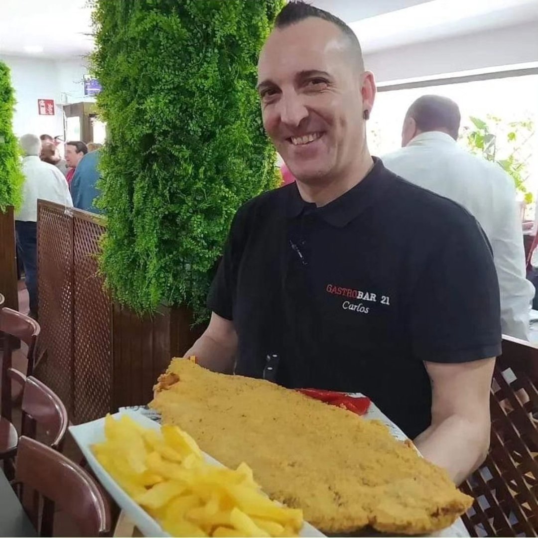 GastroBar21's tweet photo. 📍 Avd Constitución 21 Coslada

😋 ¿Con ganas de disfrutar de nuestro  espectacular #Cachopo 🤤 😉?.

🤤 Te sugerimos uno de los cachopos que más éxito en nuestra #carta 📋tiene , hablamos de este suculento #Cachopoclasico , un verdadero placer para nuestro paladar 😋.

😊 Te esperamos en GastroBar21 🙋‍♀️🙋.

💪 En familia, con amigos l mejor está por llegar.✌🏻

📅DE MIÉRCOLES A SÁBADO
🕐 13h a 17:30h  🕗 20:30 h a 24:00h

📅DOMINGO Y FESTIVOS 
🕐 13h a 17:30h

🔴DOMINGO TARDE ; LUNES Y MARTES CERRADO. 

💥❗RESERVA TU MESA!‼️😁

➡ WhatsApp  645 75 45 96 .

➡https://t.co/cEViSoZdPC

.
.
.
#Coslada #SanFernandodehenares #Cañaveral #LasRejas #Madrid #Gastrocoslada #Gastrolovers #Cachopo #chuletondeternera #comerchuletonencoslada #CachopoAsturiano #SugerenciasdelChef #Gastro
 #cachopo #carnes #carnealapiedra #delivery #takeaway  #pescados #platazos #carta #raciones #miércoles #jueves #viernes #sábado #domingo