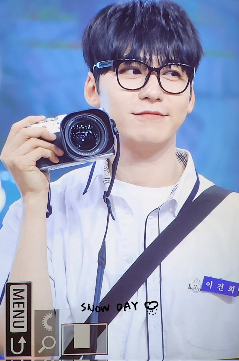 snowday_27's tweet photo. 2300702 메이크스타 팬사인회 프리뷰

☁💙

#원어스 #ONEUS #건희 #KEONHEE https://t.co/897IydG3DU