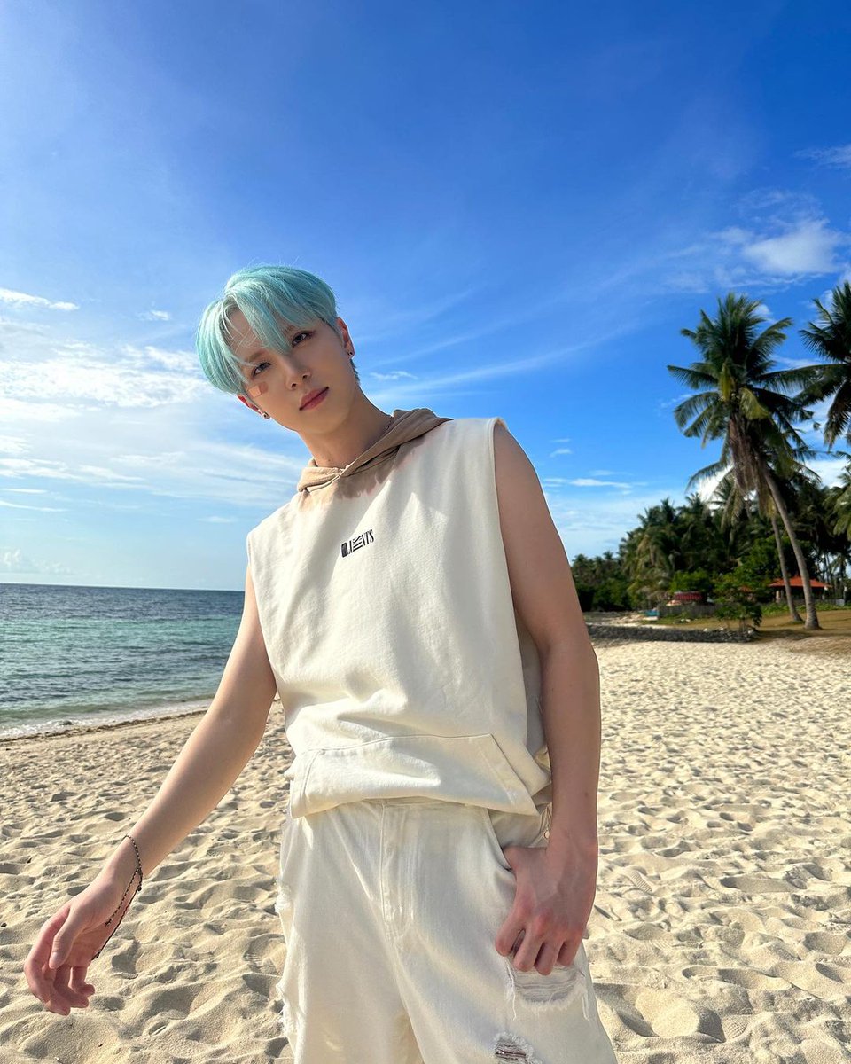 WEi_GLOBAL's tweet photo. [PHOTO] 230616 #DONGHAN Instagram Update #1 🖤

🌊 🛞

🔗: https://t.co/nURRx5QK6Z

#위아이 #WEi #김동한 #KIMDONGHAN @WEi__Official https://t.co/Wn7I9x2XzQ