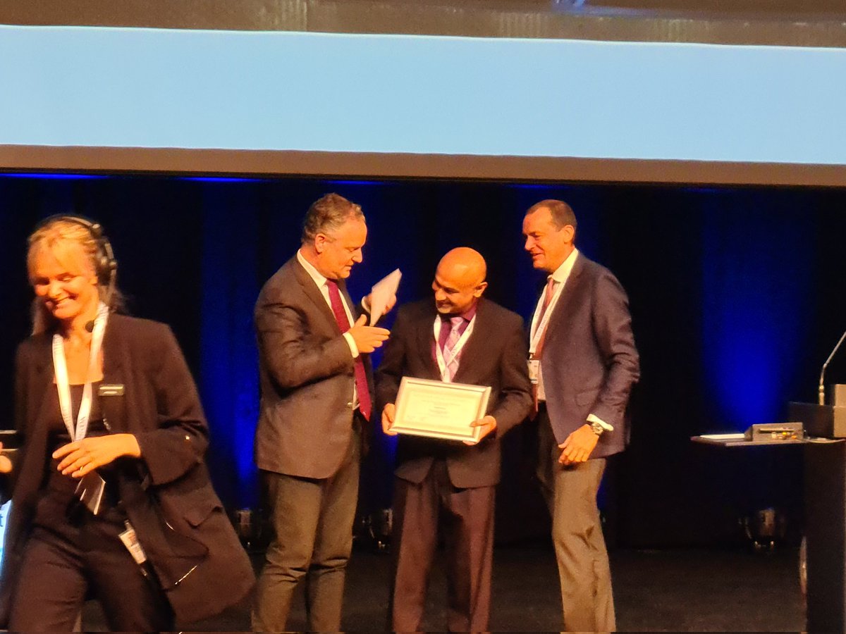 Many congrats to @Raquib_Hannan @utsw 🥇🥇 awarded for the 2022 Best Paper @EurUrolOncol #UROonco23 @Uroweb @Albert0Briganti @MRoupret #kidneycancer