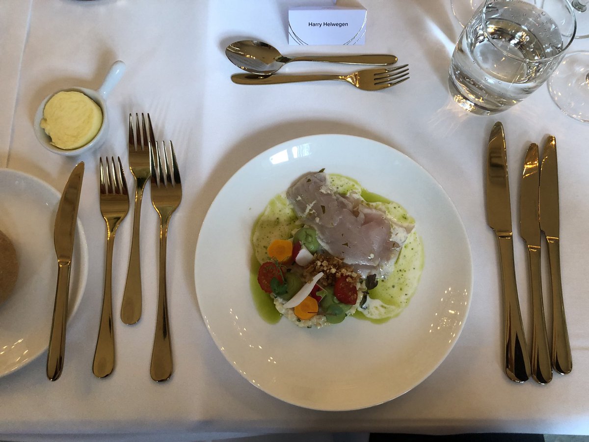 Aanzitten aan een op een staatsbanket lijkend diner in Paleis Soestdijk is zeker als inwoner van Baarn een heel bijzondere ervaring. #paleissoestdijk
