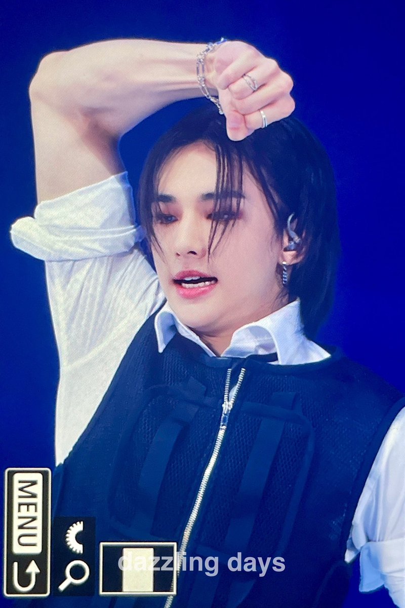 hwanghjkr's tweet photo. 230702 #현진 #hyunjin #straykids #스키즈 https://t.co/rTT4QjJ3sl