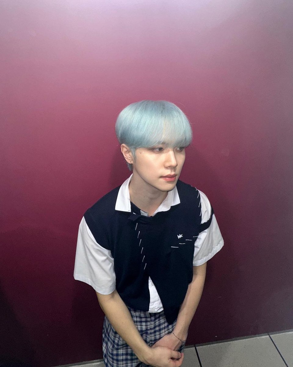 WEi_GLOBAL's tweet photo. [PHOTO] 230630 #DONGHAN Instagram Update #1 🖤

석화한테 배운 MZ😼

🔗: https://t.co/VczviToLDa

#위아이 #WEi #김동한 #KIMDONGHAN @WEi__Official https://t.co/x3LhosEa3v