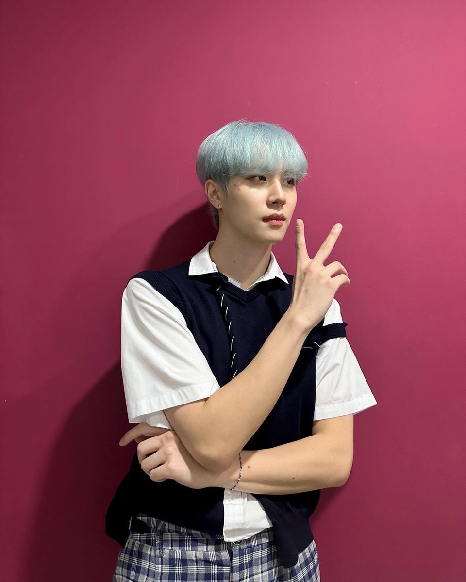 WEi_GLOBAL's tweet photo. [PHOTO] 230630 #DONGHAN Instagram Update #1 🖤

석화한테 배운 MZ😼

🔗: https://t.co/VczviToLDa

#위아이 #WEi #김동한 #KIMDONGHAN @WEi__Official https://t.co/x3LhosEa3v