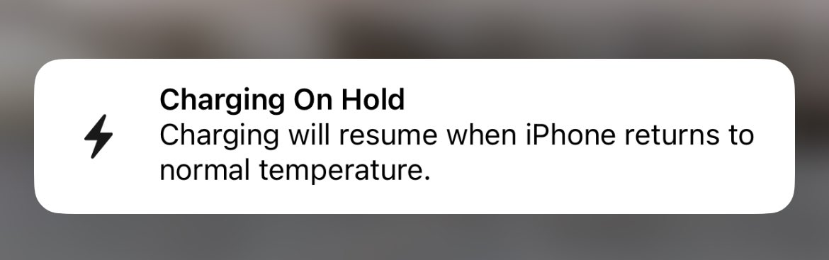 RandomCam362's tweet image. My phone really doesn’t like being on trains