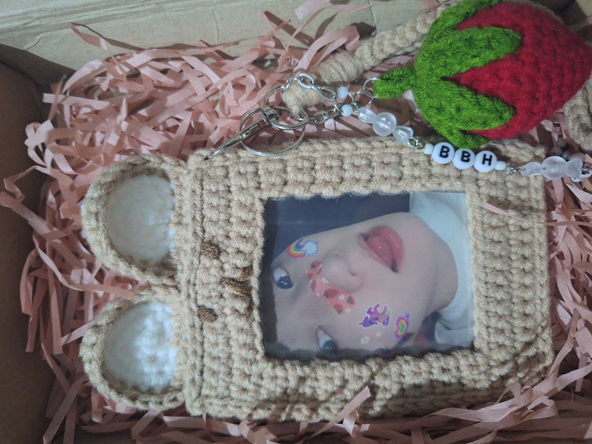 xianpn's tweet photo. Happy #xianmails 💌 REPOST for the #
My teolaegi inspired crochet pc holder came home! TYSM @erinity__ for accomodating my requests po 🫶
You guys can go ahead and place orders din sakanya, promise ang ganda. Sobrang worth it!
#erinity_prfs https://t.co/pQe24xLOJh