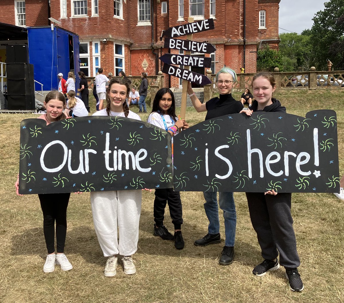 What brilliant signs from @SheffYoungC #YCF2023