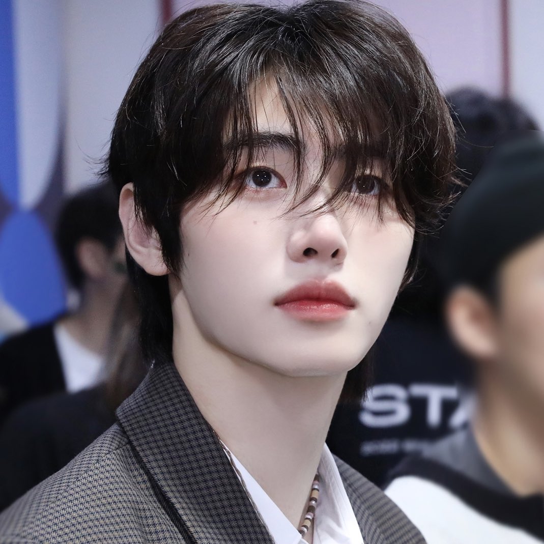 หนูน้อยตาแป๋ววววว คิดถึงน้องฮุนนน้าาา 🥺🤍✨🌷💖🌈