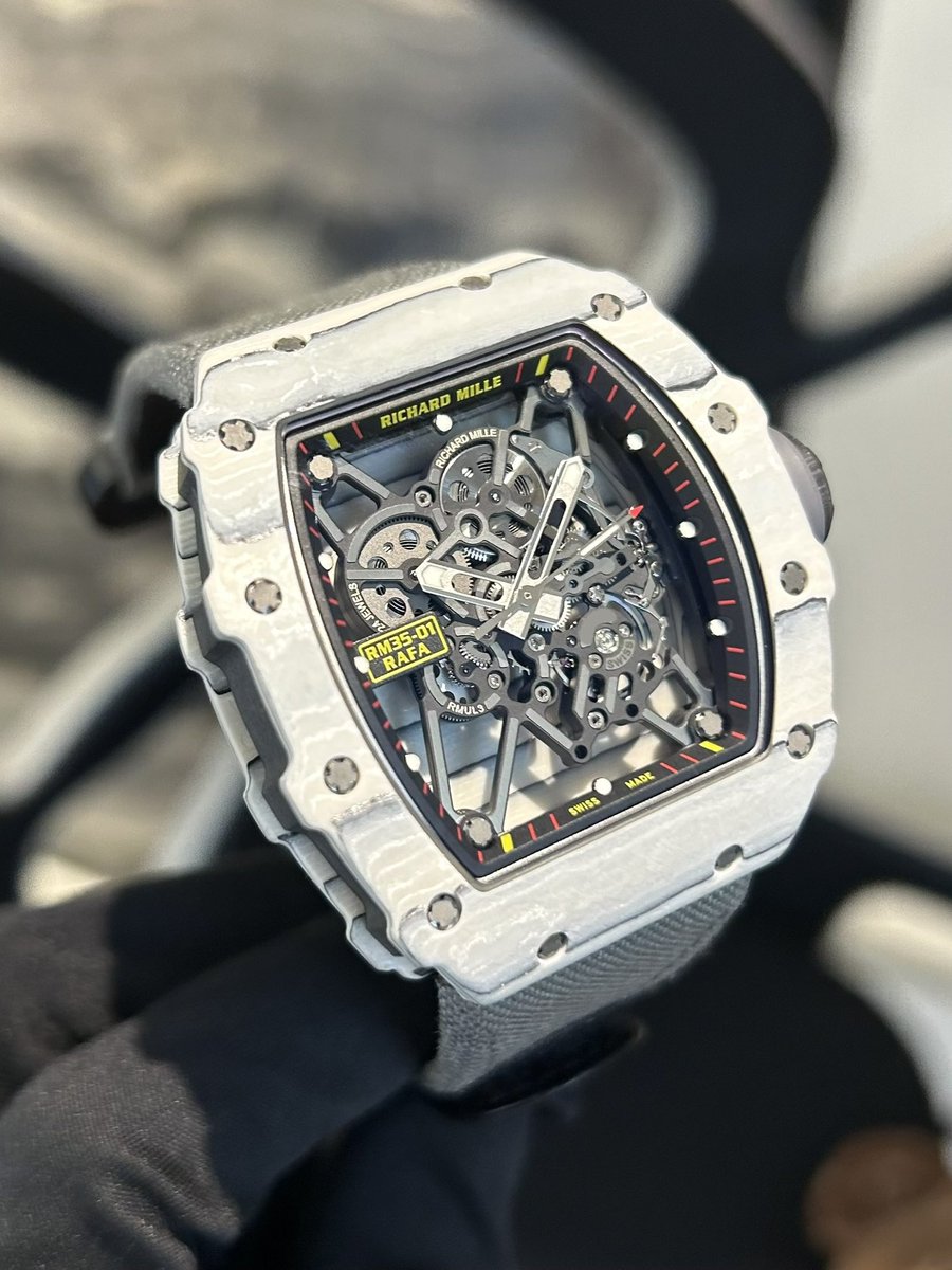 _Glint_'s tweet photo. RICHARD MILLE
🏁世界限定35本🏁
RM35-01 CA FQ ラファエル・ナダル アルティメット エディションを入荷しました✨
なかなかお目にかかれない大変希少な人気モデルのため、お早めにお問い合わせくださいませ📲
#RM35
#RM3501
#RICHARDMILLE
#RAFAELNADAL
#リシャールミル
#リシャール https://t.co/1x95ngY9aY