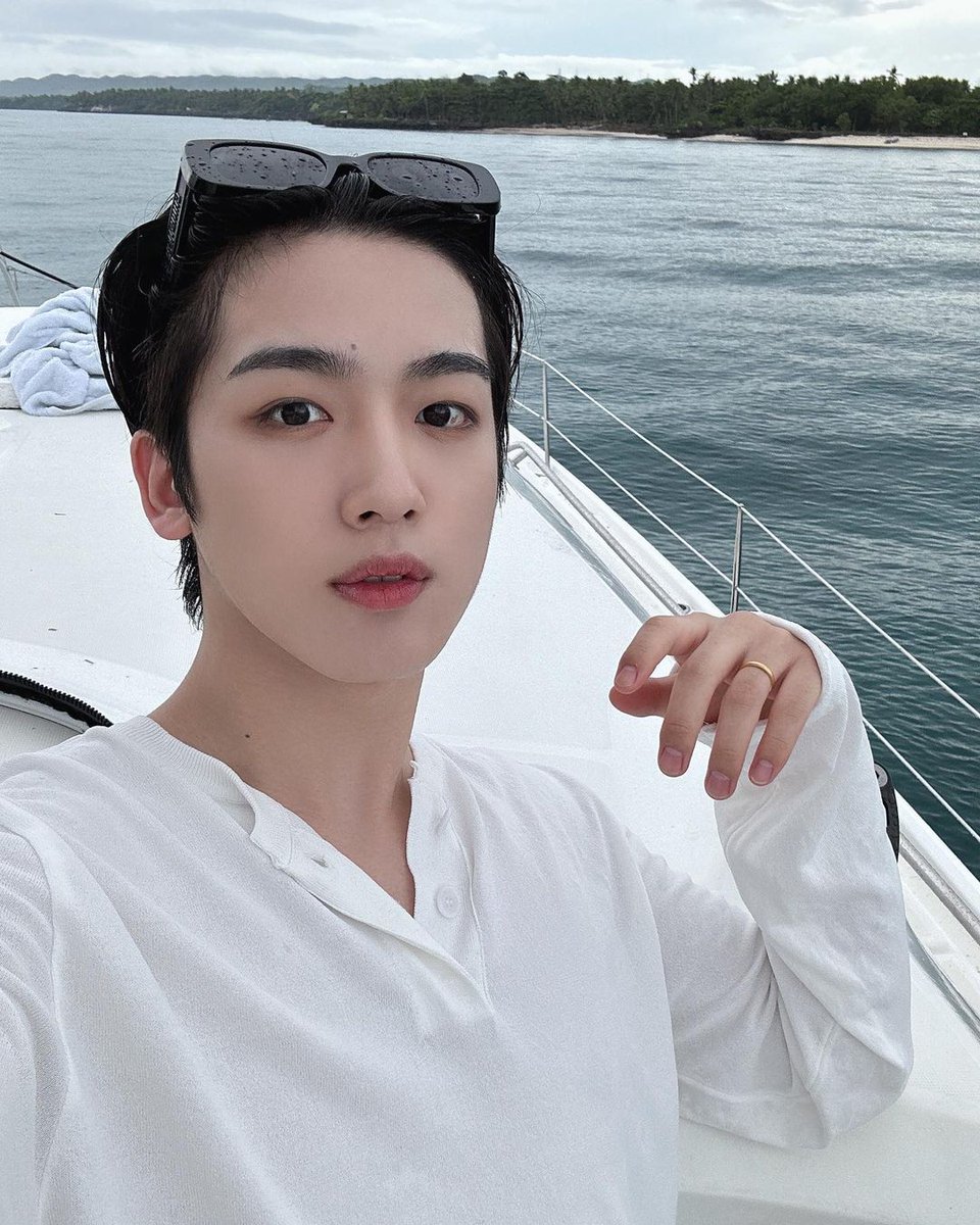 [PHOTO] 230610 #YOHAN Instagram Update #1 🖤

바다야🏝️🕶️

🔗: instagram.com/p/CtTrSEkB-m3/…

#위아이 #WEi #김요한 #KIMYOHAN <a href="/WEi__Official/">위아이(WEi)_OFFICIAL</a>