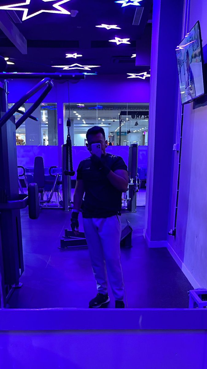 karena mager, yg penting sampai gym aja dulu niat hati. sampai di tempat gym emang tetap aja mager