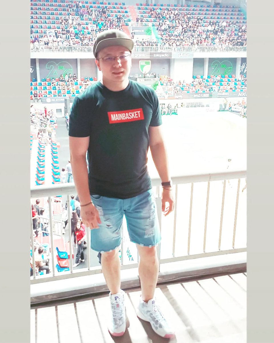 richardlnsasia's tweet photo. Sporty Sunday
.
#ootd #sportysunday #mainbasket #basketballshoes #ballerbro https://t.co/76kqGYPZiV