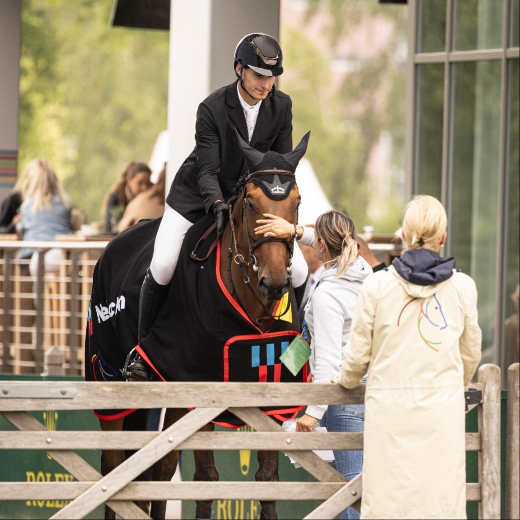 CHIO_Aachen's tweet photo. Thibault Philippaerts holt @[NetAachen] - Preis nach Belgien!Die belgischen Nachwuchsspringreiter dominierten die zweite Prüfung des NetAachen-Preises, der Young Riders Springprüfung mit Stechen. #chioaachen #weltfestdespferdesports #netaachen Foto: Jasmin Metzner https://t.co/h35m1rexSP
