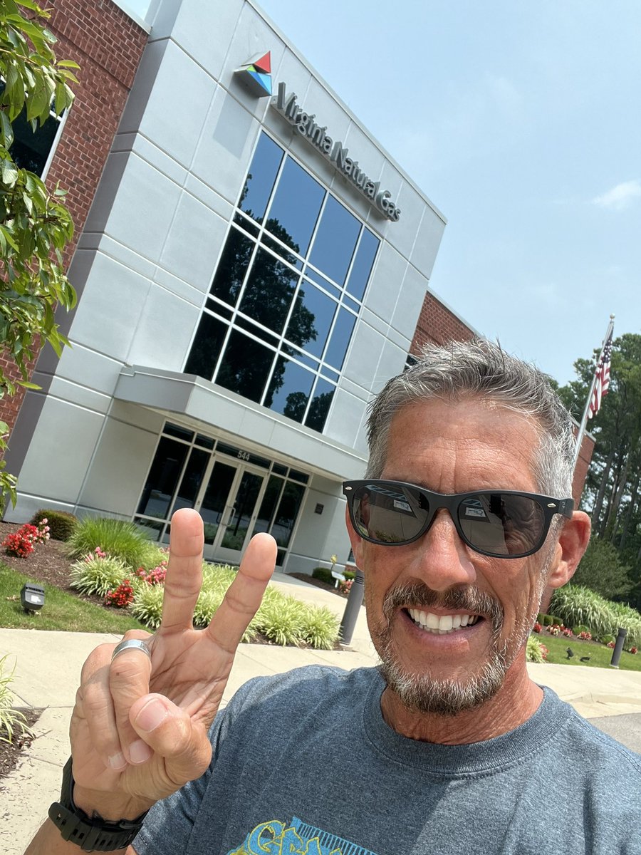 Friday I closed a chapter on almost 10 years in the #energyindustry. It’s bittersweet as I have met some great people along the way, and grown both professionally and personally. Now it’s time for a new chapter with <a href="/AARPFL/">AARP Florida</a>. See you soon Florida!