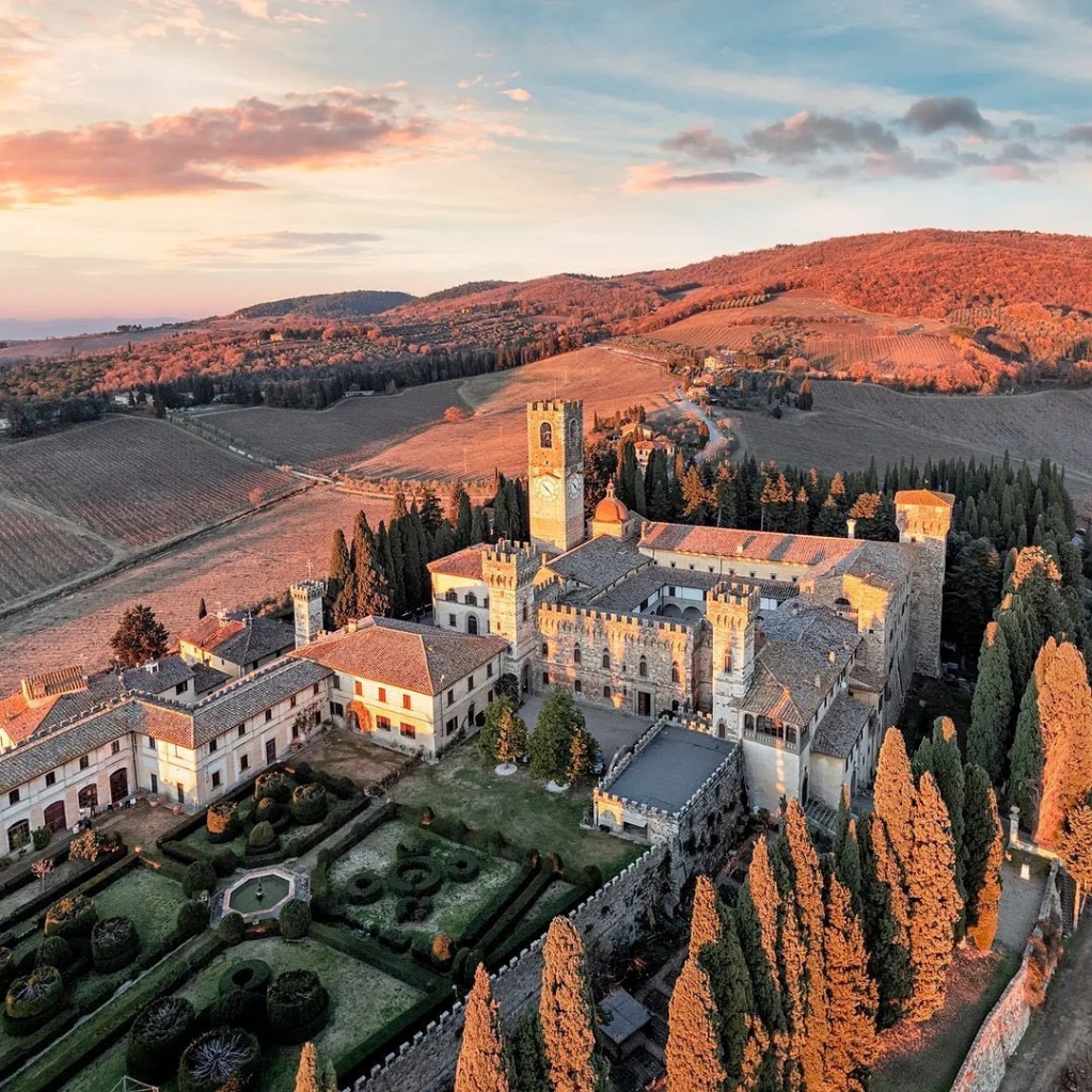 destinationflo's tweet photo. Discover amazing Tuscan villages where history, tradition, art and beauty intertwine. Destination Florence unveils 12 hidden gems in the heart of Tuscany. Join us on this journey of wonder!👇
https://t.co/tqqmIH6Z7B
Ph IG: @VisitTuscany
#DestinationFlorence @feelflorenceoff https://t.co/ZS0YWrkuEy