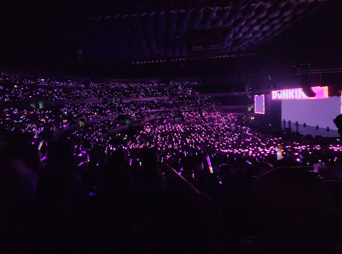 buzzsetter_'s tweet photo. Big crowd for #ChaEunWooDunkinPH 

#DunkinPHBundlesofCHArm 
#ChaEunWoo @dunkinph https://t.co/pukSTSf67A